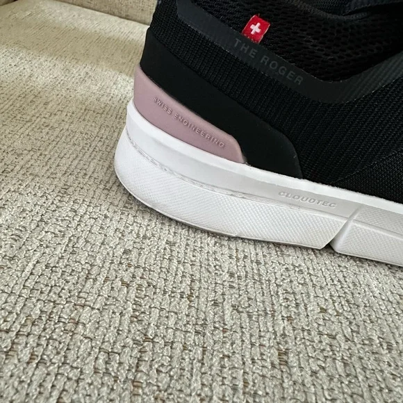 On Running The Roger Spin 'Black Pink' Women’s Size 8.5 - Picture 2 of 8